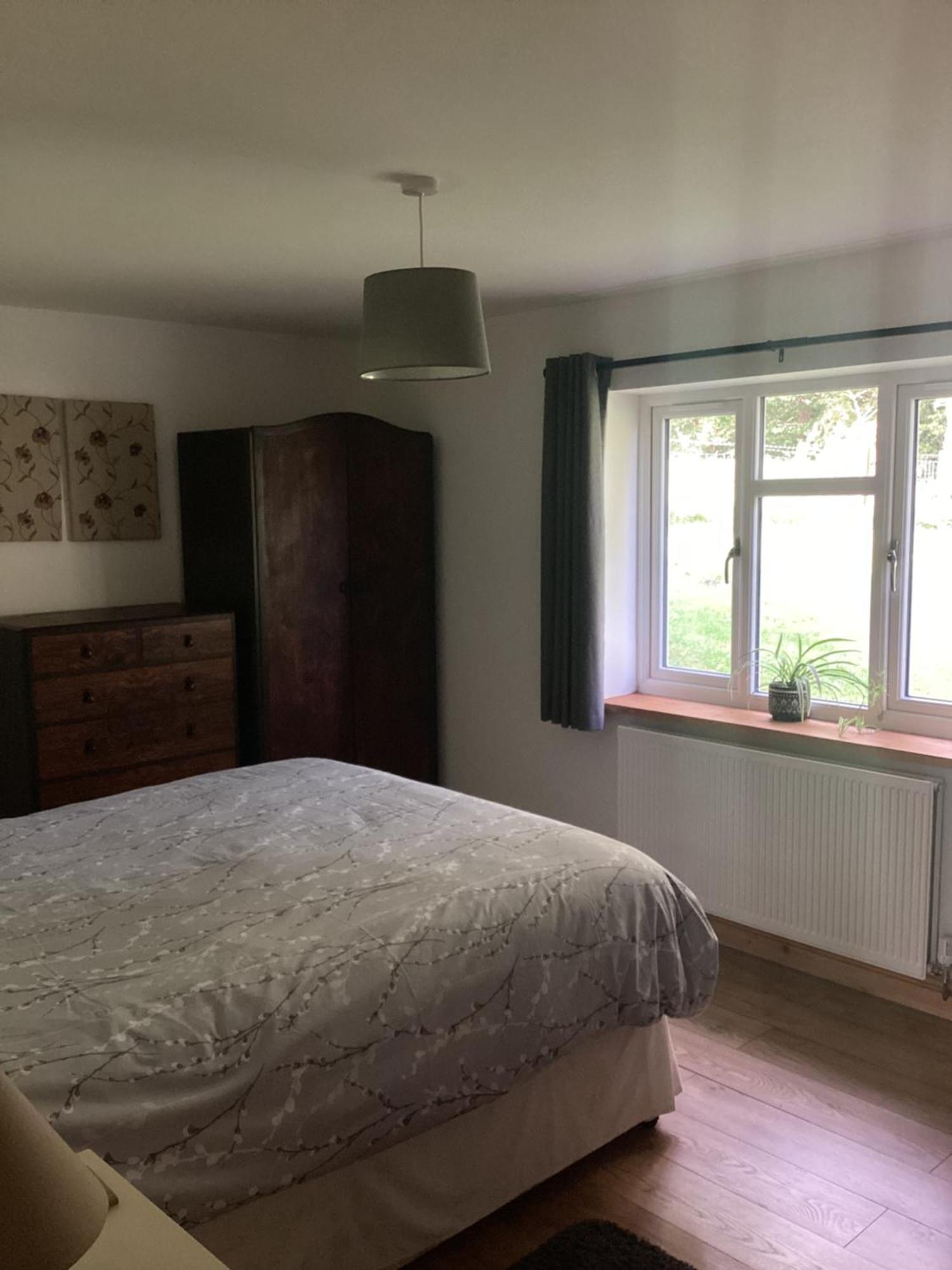 3 Bedroom Bungalow In Llanrhaeadr Ym 奥斯威斯 外观 照片